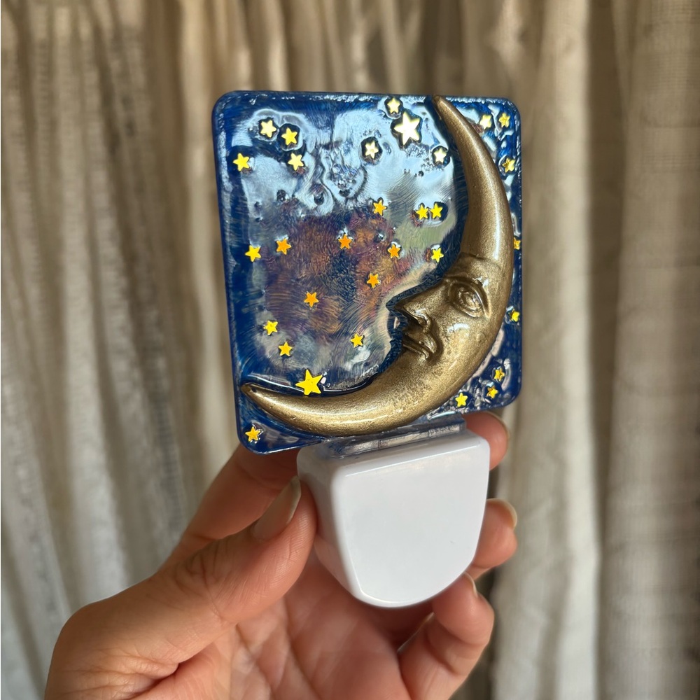 Celestial Moon Night Light, Vintage 90s Inspired Decor, Whimsigoth, Decoration - Picture 4 of 9